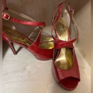 Women’s red Carlos Santana heels in size 8